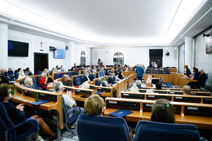 Senat1