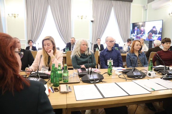 Pełna sala podczas spotkania podkomisji