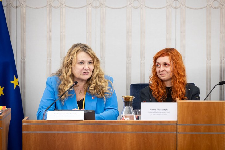 Posłanka Katarzyna Piekarska i przedstawicielka Vivy Anna Plaszczyk